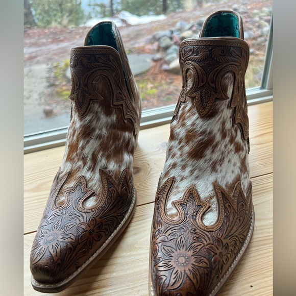 💯Hand Tooled Floral Leather Genuine Hide-on Women Bootie Boot Boho Western Shoe - Picture 2 of 7